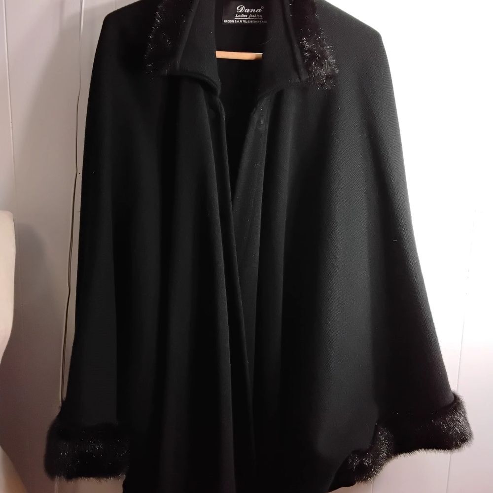 Black Cape with Faux Fur Trim OSFM